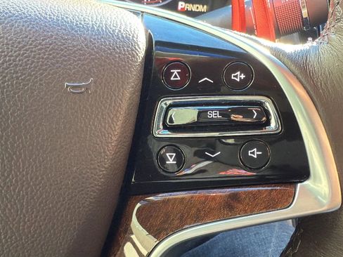 Used 2013 Cadillac XTS Platinum w/ Driver Assist Package image 11