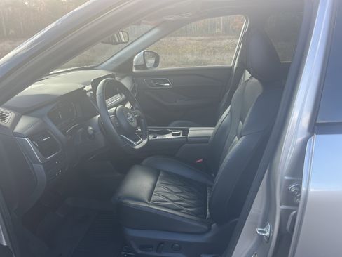 Certified 2023 Nissan Rogue Platinum image 14