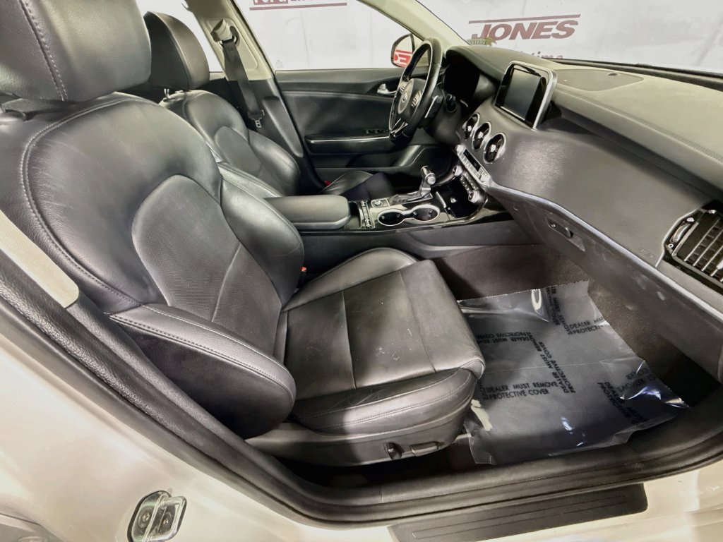 Used 2019 Kia Stinger RWD image 29