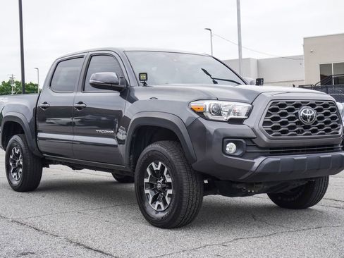 Used 2023 Toyota Tacoma TRD Off-Road RWD image 5