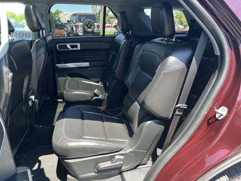 Used 2023 Ford Explorer XLT w/ Equipment Group 202A AWD/4WD image 25