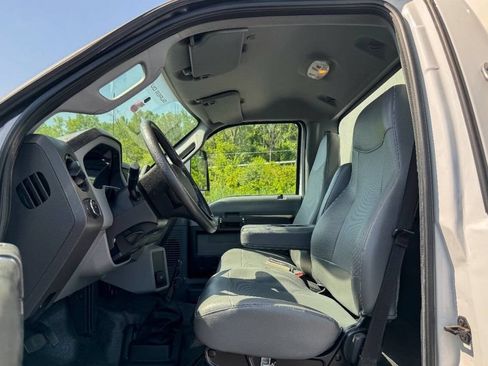 Used 2022 Ford F650 2WD Regular Cab Super Duty image 19