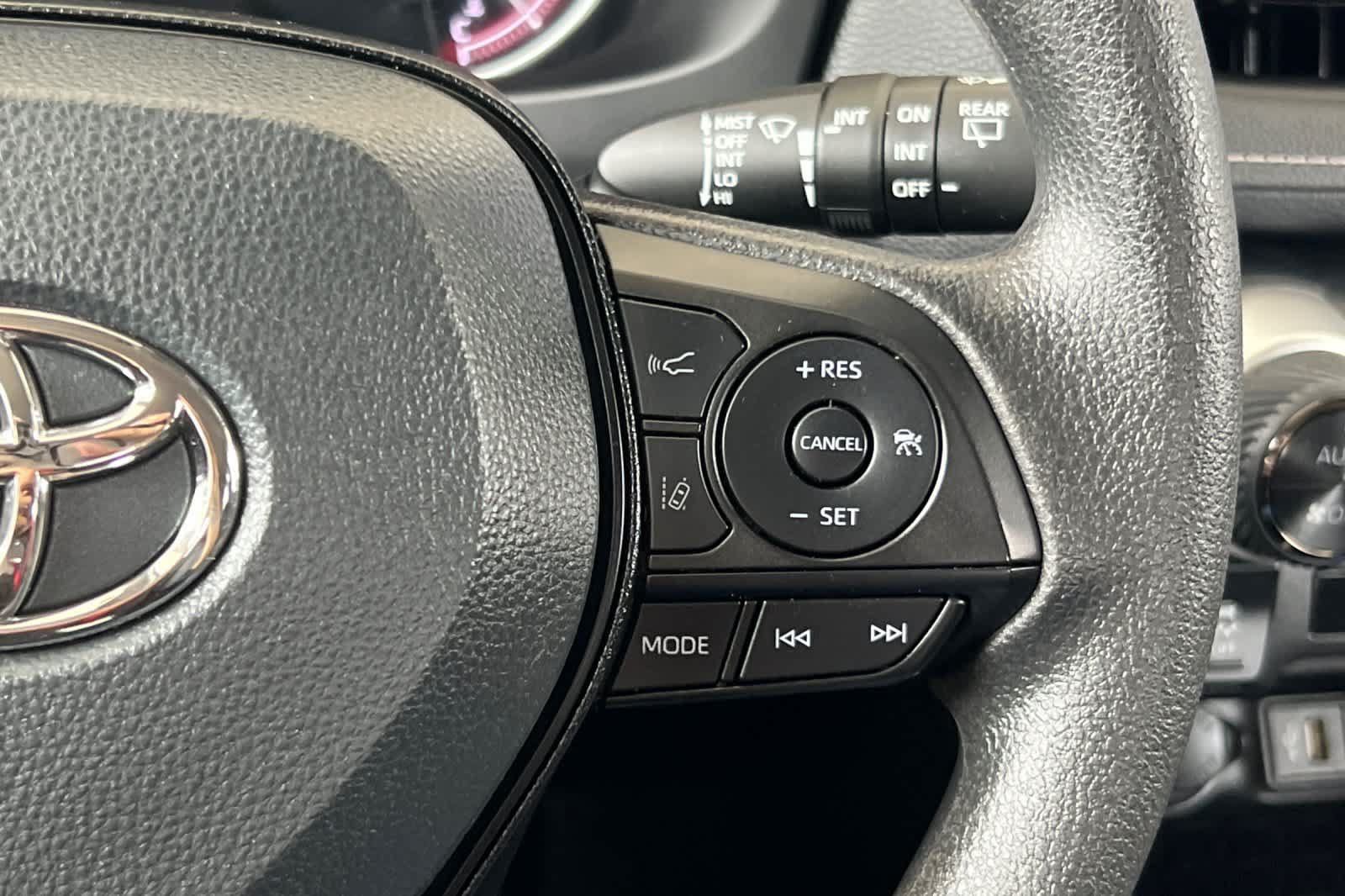 Certified 2025 Toyota RAV4 XLE AWD/4WD image 27