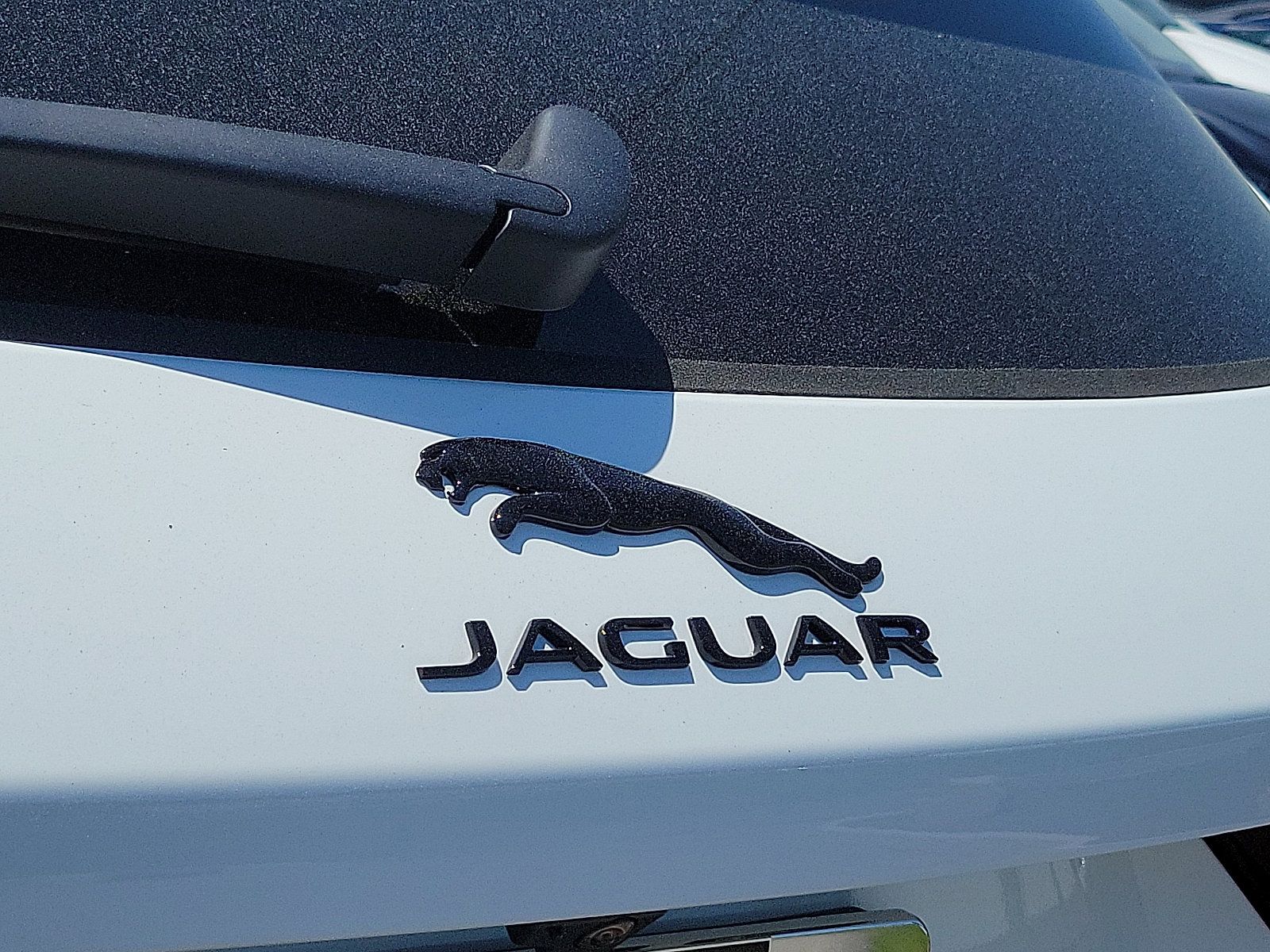 Used 2025 Jaguar F-PACE R-Dynamic S AWD/4WD image 23