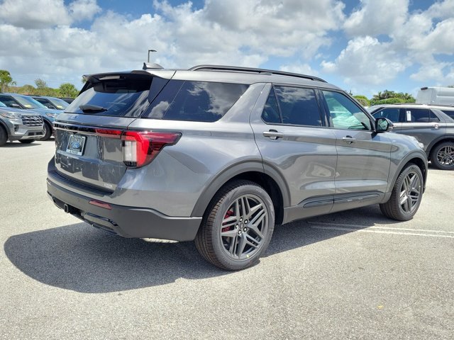 New 2026 Ford Explorer ST-Line w/ ST-Line Street Pack RWD image 9