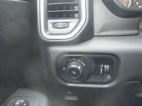 Used 2020 RAM 1500 Tradesman w/ Trailer Tow Group AWD/4WD image 19