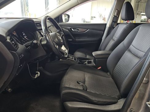 Used 2018 Nissan Rogue SV AWD/4WD image 5