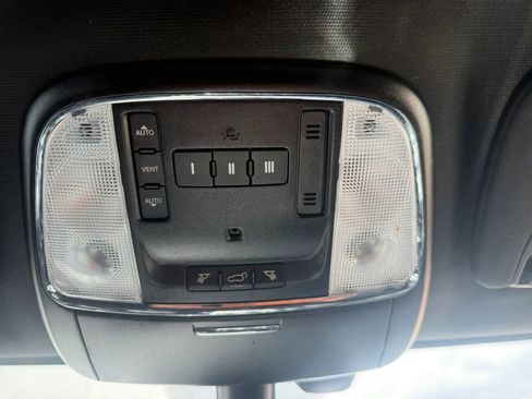 Used 2018 Jeep Grand Cherokee Limited AWD/4WD image 20