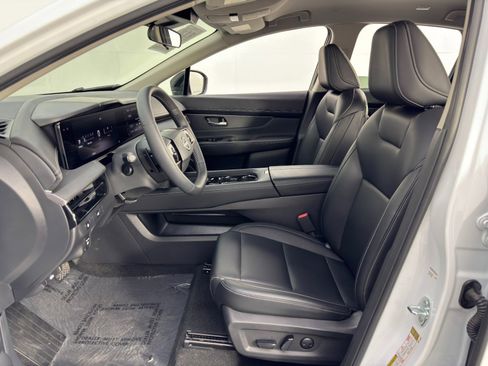 Used 2025 Nissan Murano SV image 15