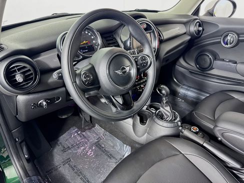 Used 2015 MINI Cooper 2-Door Hardtop image 9