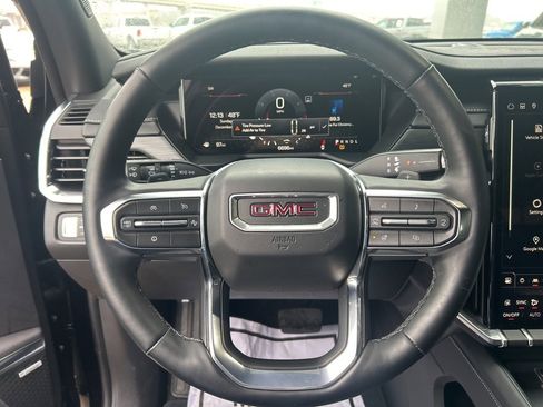 Used 2025 GMC Acadia Elevation image 21