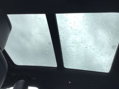 New 2025 Jeep Grand Cherokee L Limited w/ Luxury Tech Group II image 17