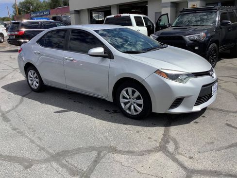 Used 2016 Toyota Corolla LE FWD image 18