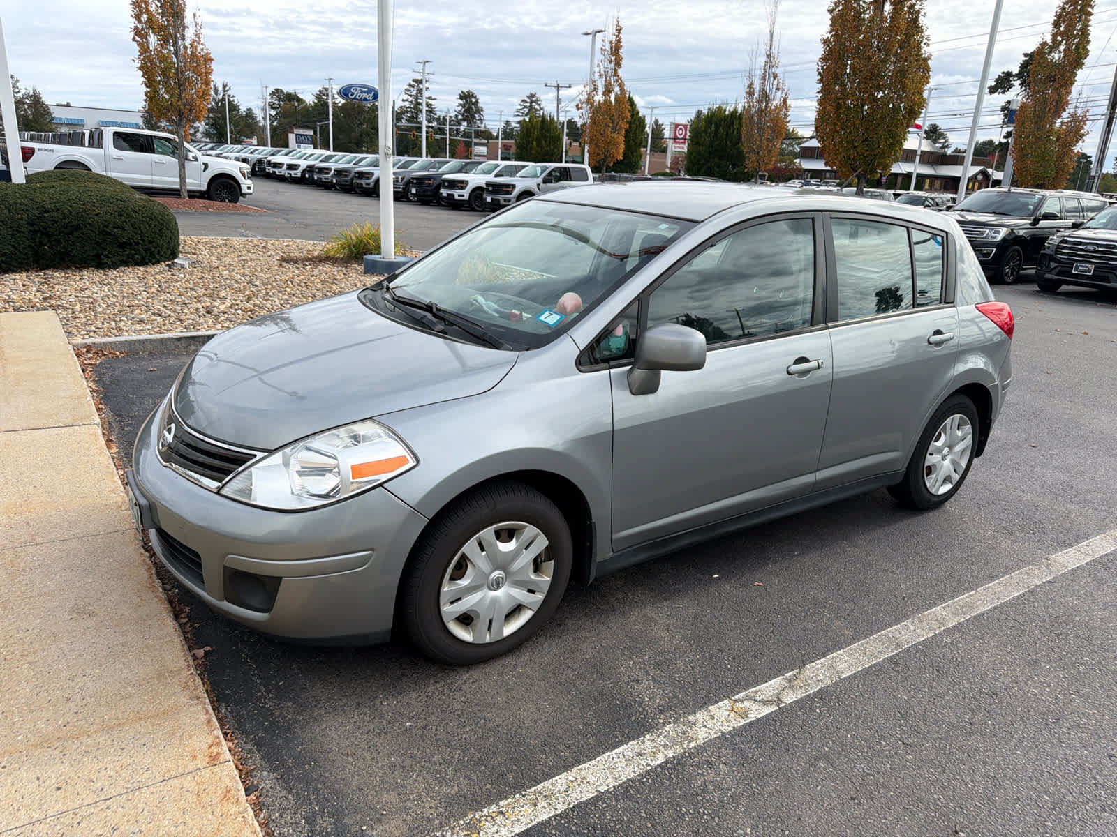 Used 2011 Nissan Versa 1.8 S w/ Plus Pkg FWD image 1