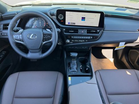 New 2025 Lexus ES 350 w/ Premium Package image 9
