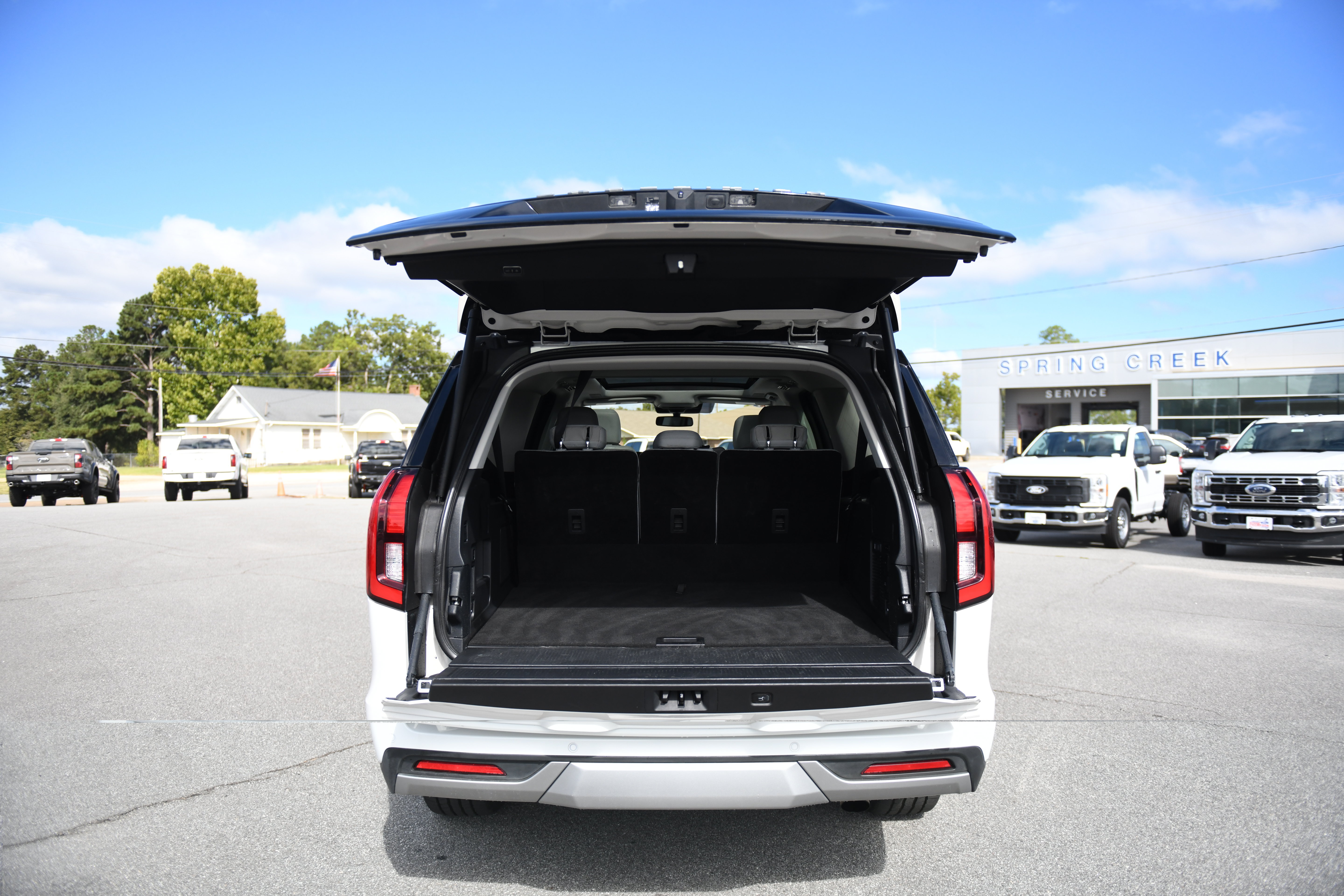 Used 2025 Ford Expedition Max Platinum w/ Driver's Package AWD/4WD image 9