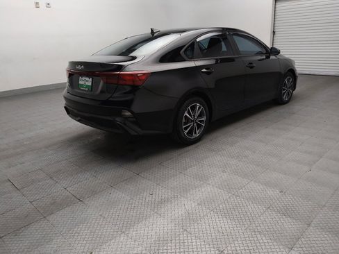 Used 2023 Kia Forte LXS w/ LXS Technology Package FWD image 9