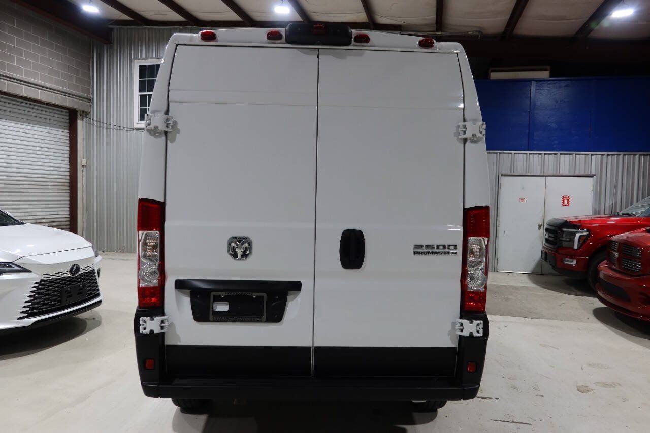 Used 2024 RAM ProMaster 2500 w/ Safety Group FWD image 3
