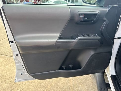 Used 2023 Toyota Tacoma SR image 11