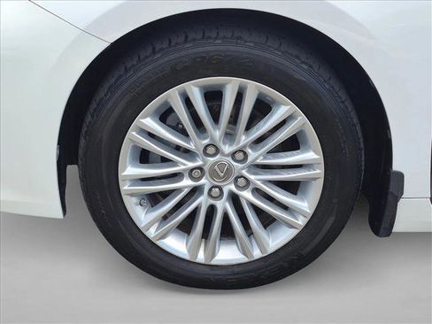 Used 2013 Lexus ES 350 w/ Luxury Pkg FWD image 21