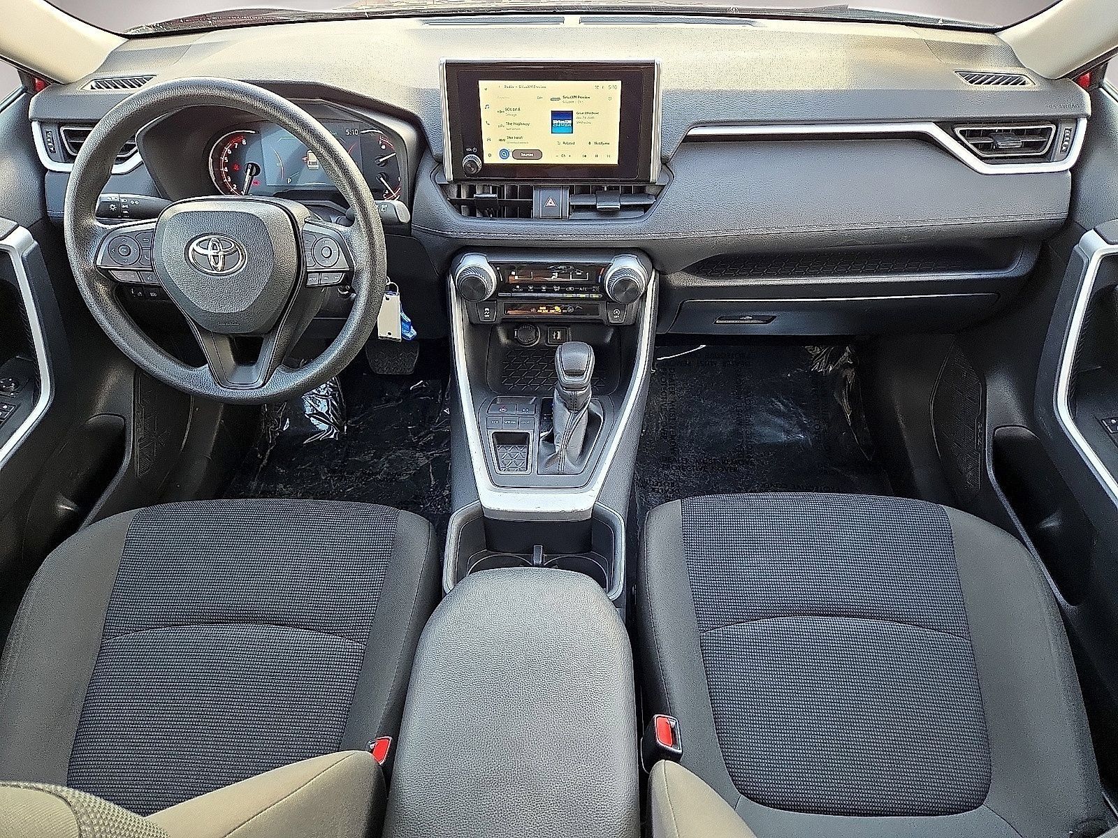 Used 2025 Toyota RAV4 LE FWD image 15