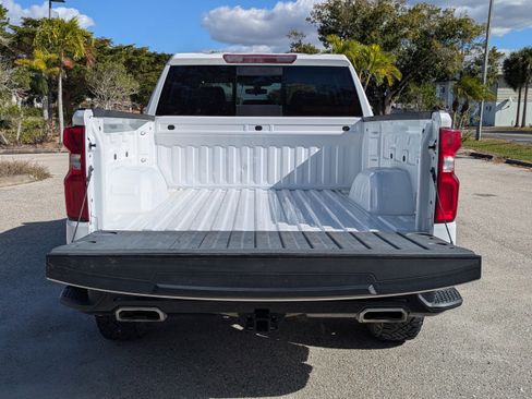 Used 2021 Chevrolet Silverado 1500 LT Trail Boss w/ Convenience Package II image 14