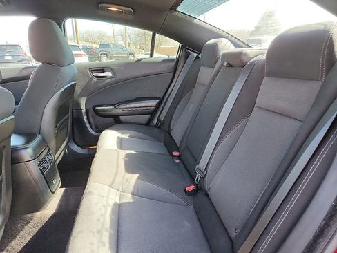 Used 2018 Dodge Charger SXT w/ Blacktop Package image 10