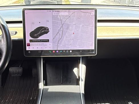 Used 2019 Tesla Model 3 Mid Range RWD image 31