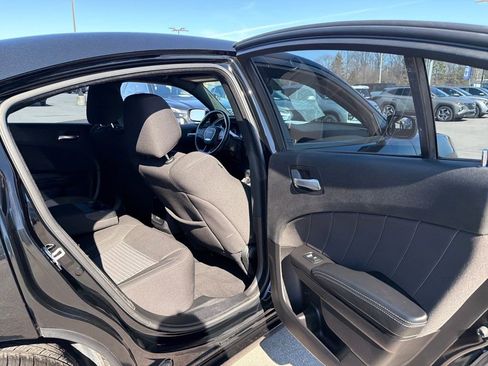 Used 2021 Dodge Charger SXT w/ Blacktop Package image 29