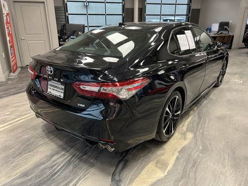 Used 2019 Toyota Camry XSE image 31