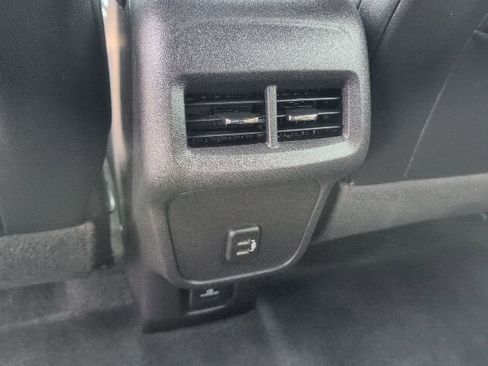 Used 2024 Chevrolet Equinox Premier image 39