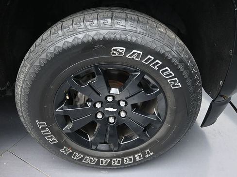 Used 2017 Chevrolet Colorado Z71 RWD image 9