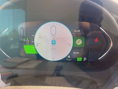 Used 2018 Chevrolet Bolt LT image 8