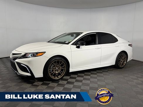 Used 2024 Toyota Camry SE w/ Convenience Package FWD image 1