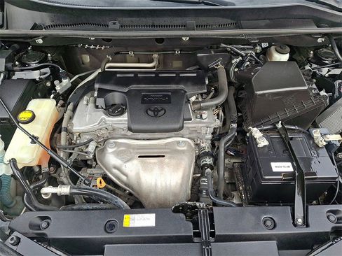 Used 2018 Toyota RAV4 XLE image 29