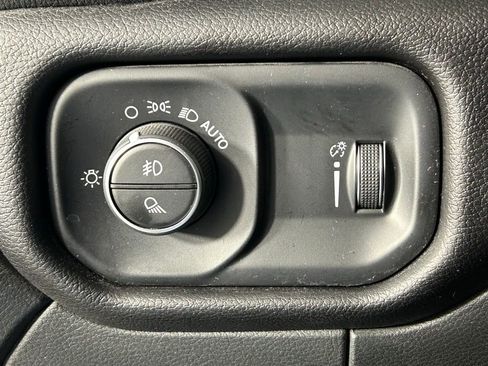 Used 2024 RAM 2500 Big Horn w/ Night Edition image 28