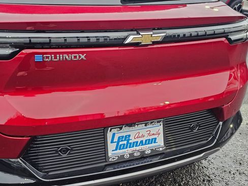New 2026 Chevrolet Equinox EV LT w/ Convenience Package II FWD image 25