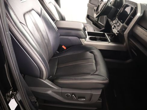Used 2022 Ford F250 Platinum image 14