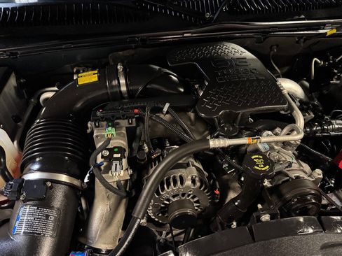 Used 2006 Chevrolet Silverado 3500 LT w/ Heavy-Duty Power Package image 46