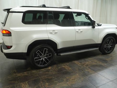 Used 2024 Lexus GX 550 w/ Accessory Package (Z1) AWD/4WD image 4
