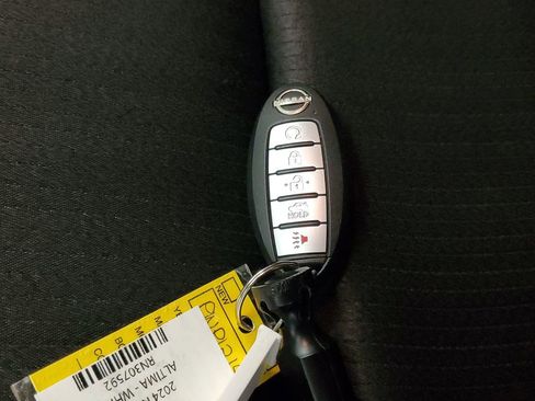 Used 2024 Nissan Altima 2.5 SV image 26