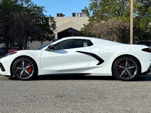 Used 2022 Chevrolet Corvette Stingray Premium Conv w/ Z51 Performance Package image 7