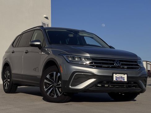 Used 2024 Volkswagen Tiguan S FWD image 2