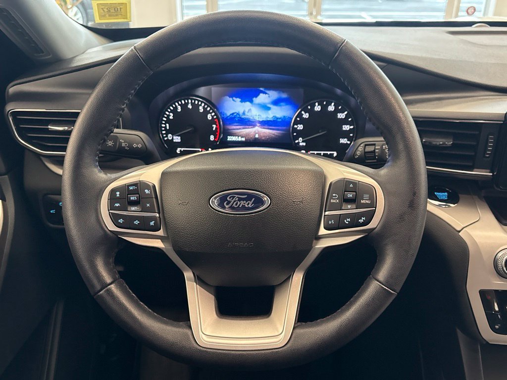 Used 2023 Ford Explorer XLT w/ Equipment Group 202A AWD/4WD image 23