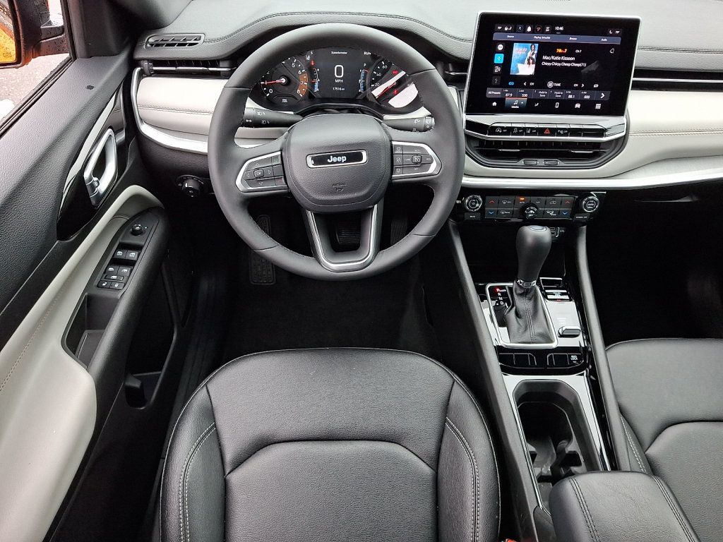 Certified 2026 Jeep Compass Limited AWD/4WD image 22