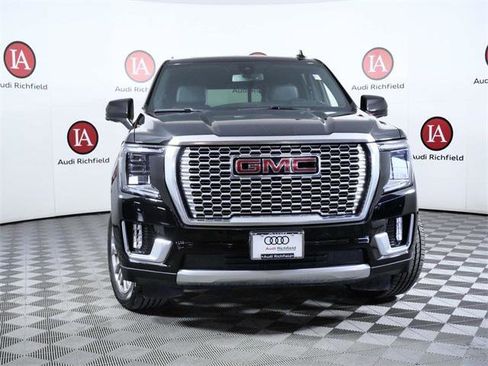 Used 2021 GMC Yukon Denali image 3