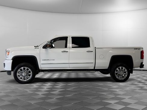 Used 2015 GMC Sierra 2500 Denali w/ Duramax Plus Package image 5