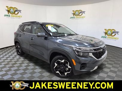 Used 2025 Kia Seltos EX w/ EX Sunroof Package