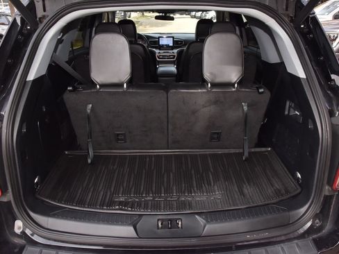 Certified 2023 Ford Explorer XLT w/ Equipment Group 202A image 35