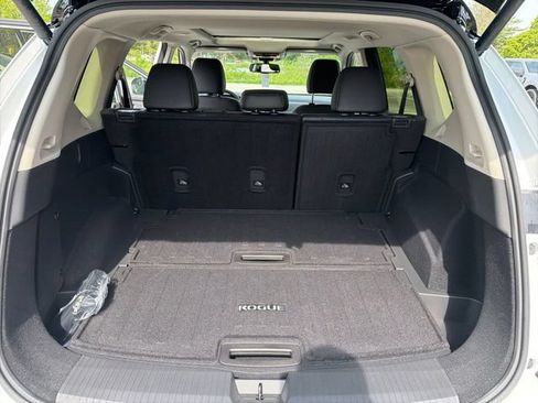 New 2026 Nissan Rogue Platinum AWD/4WD image 14